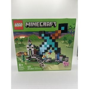 LEGO Minecraft: The Sword Outpost 21244 Unopened w/box damage